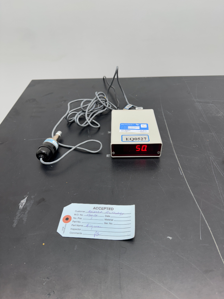Image of DigiVac Model 200 digital thermocouple vacuum gauge